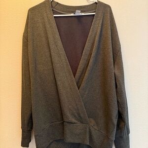 Gray Athleta Purana V-neck wrap top - size large
